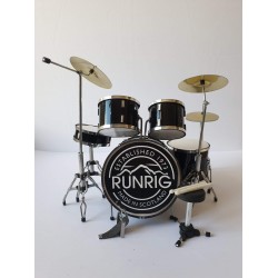 Runrig Miniature Drum kit logo