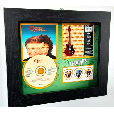 Queen CD, Sleeve, Guitar and triple plec set