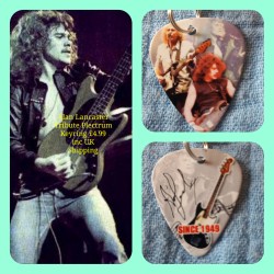 Alan Lancaster Quo Double Sided Tribute Plectrum Keyring