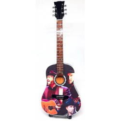 Garth Brooks Tribute Miniature Guitar Exclusive